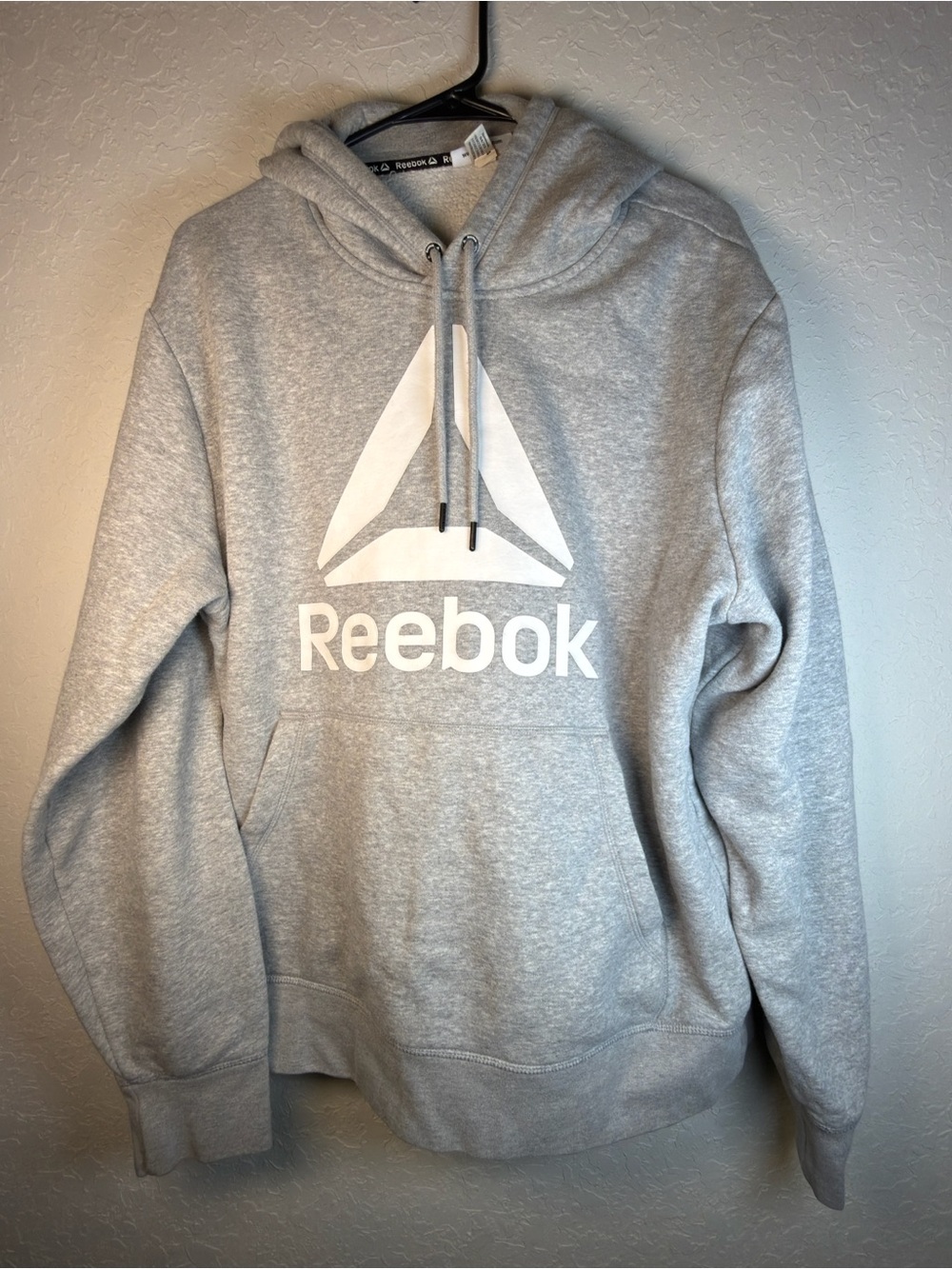 Reebok Gray Logo Pullover Hoodie Sweatshirt Men’s Medium/Large